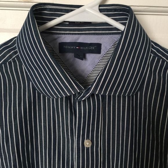 Tommy Hilfiger Button Down - Picture 3 of 5